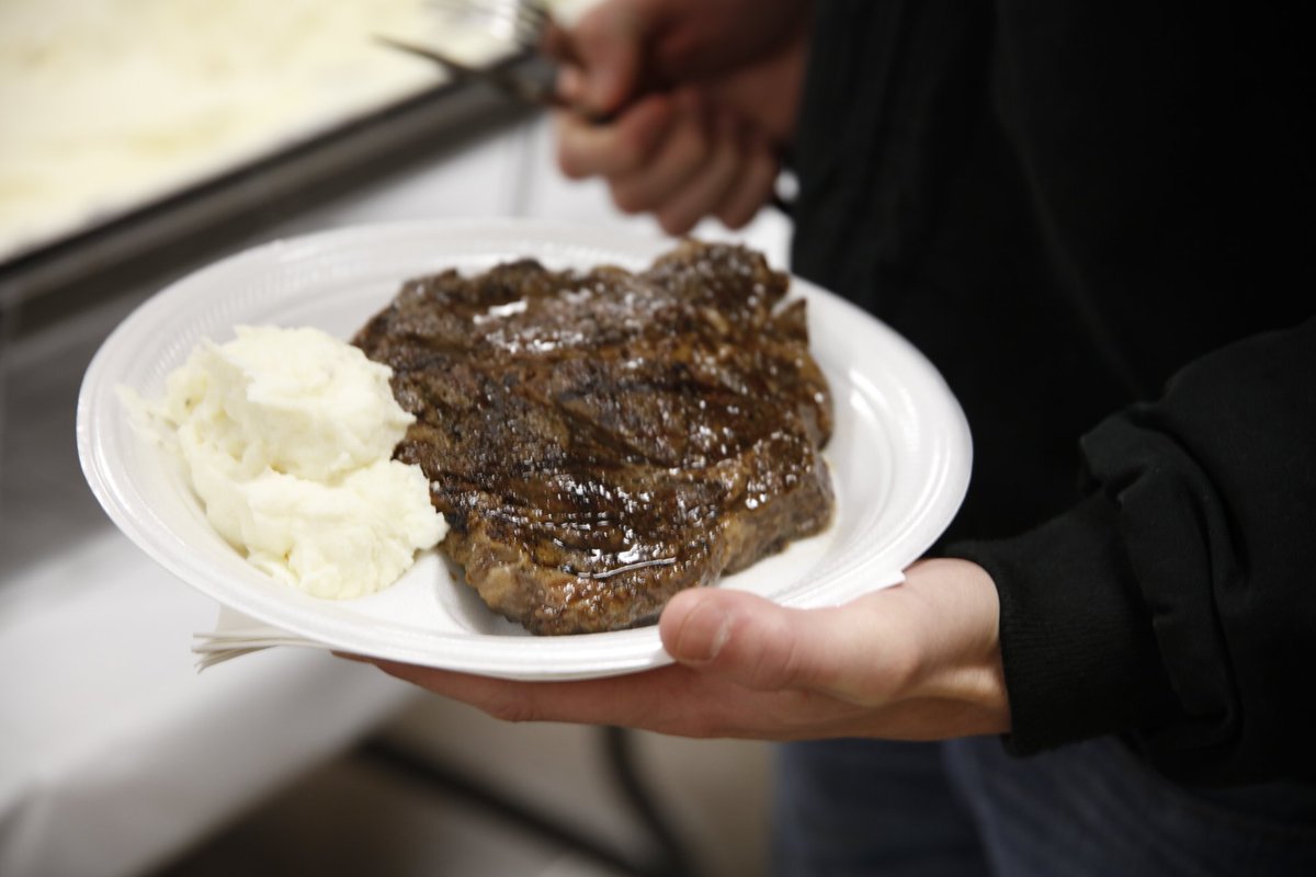 PrecisionPlant's tweet photo. Lunch at #PPWinterConference2016 starts with steak and potatoes. https://t.co/bnxJpDrOe3