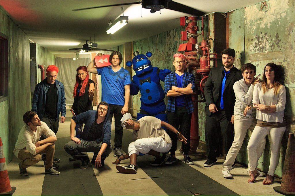 TrashOrNotYT's tweet image. Smosh Games (Left) 

RT = Keep
Like = Throw in the trash