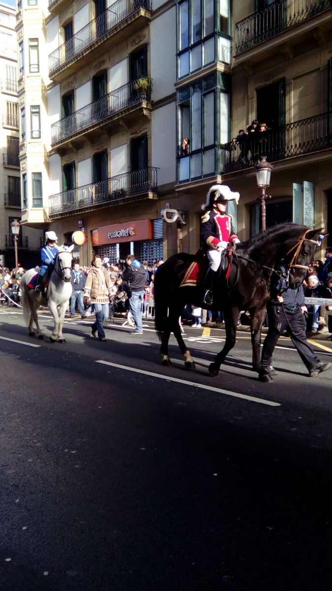 JUANMARIAHDEZ's tweet photo. #Donostia #Donostia2016  #Tamborrada2016 #danborrada2016 https://t.co/g6SxoLlIZa https://t.co/gdS6lYS8Zi https://t.co/RiqNSMZY7T