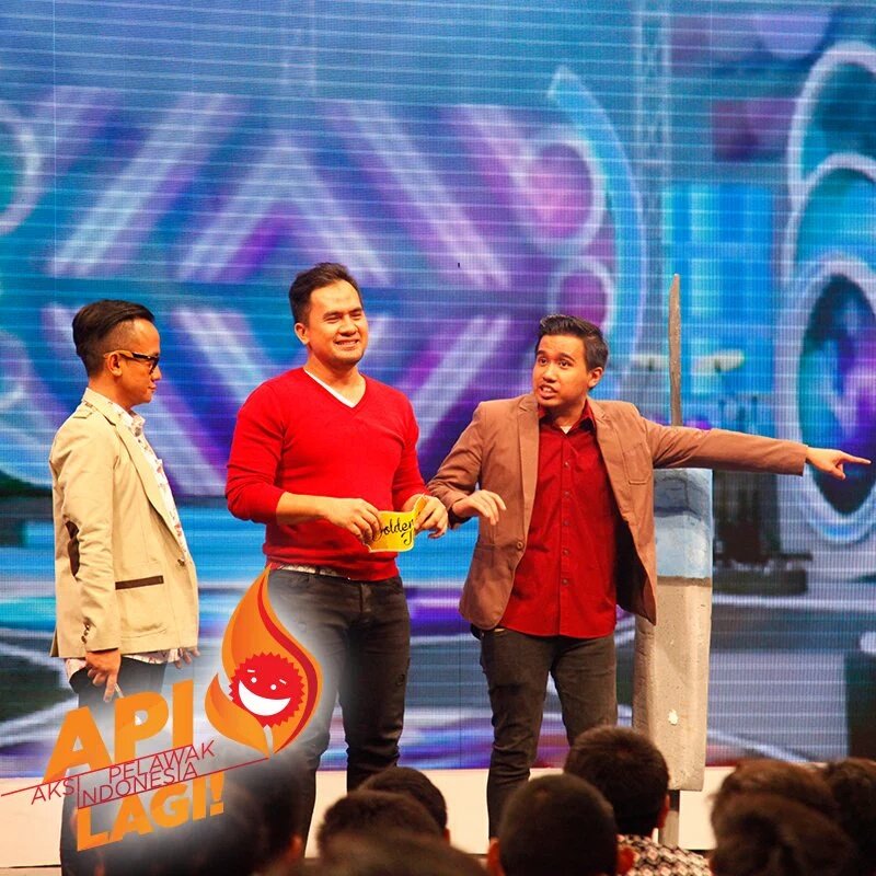 inayatus_inq's tweet photo. In Action Om Aji @saipul_jamil di @APILAGI_MNCTV 
#SaipulJamilAPImnctv https://t.co/UqDY7ccJB6