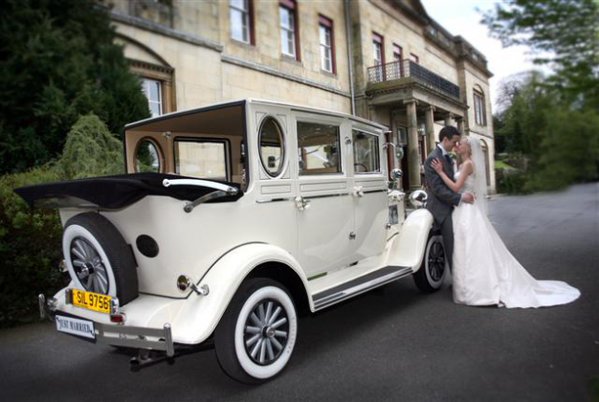 Horgans_Cars's tweet photo. Travel in the luxury in one of our award winning #wedding #cars driven by #chauffuers wearing their 1930s uniforms https://t.co/AyAqNsVxog