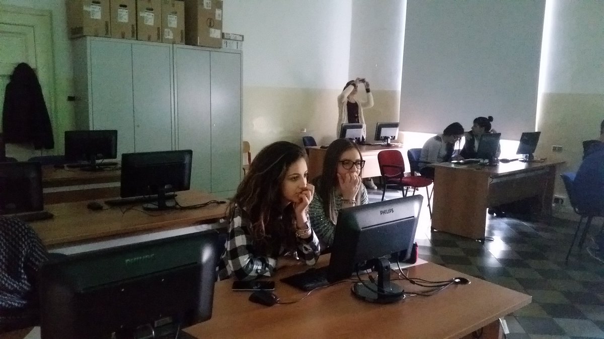 OCMarioPaganoCB's tweet photo. Lavoro in corso! #Campobasso #EnergiaRinnovabile #ASOC1516 https://t.co/PxTgyDLTty