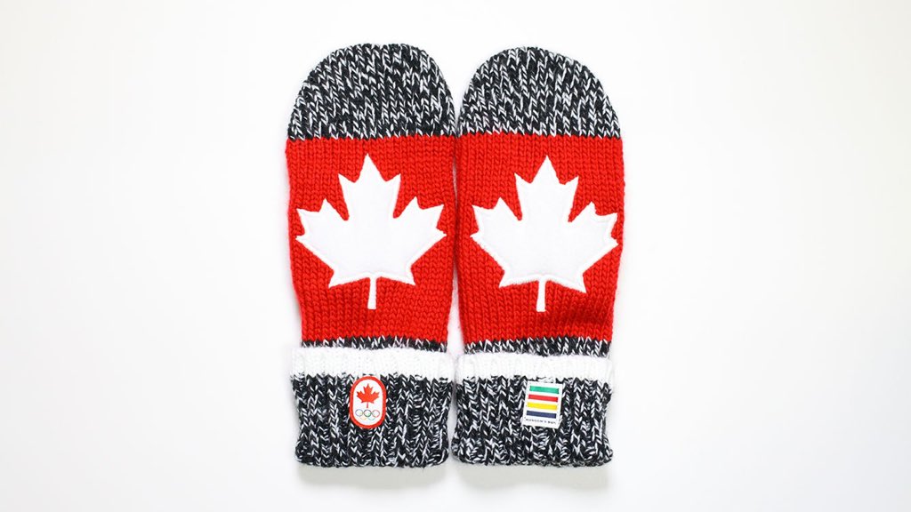 Equipe_Canada's tweet photo. Le Club olympique 🇨🇦 fait tirer des #MitainesRouges de @hudsonsbay pour combattre 🌨❄️💨-> https://t.co/3fcXeNunDc https://t.co/uv9BwW2X5h