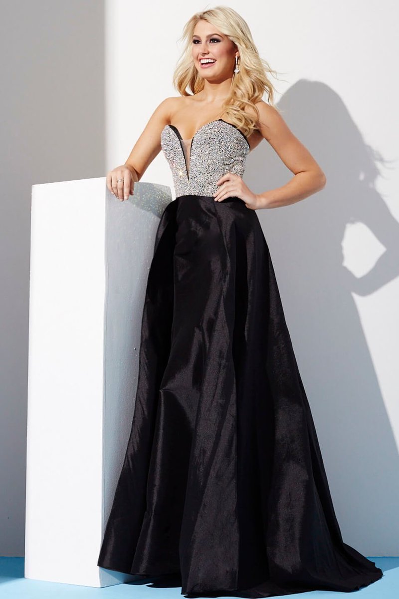 NikkisGandG's tweet photo. Look classy in one of these black Jovani Fashion dresses this season! #nikkisglitzandglamboutique  #prom #promd... https://t.co/3iRXz0sK5M