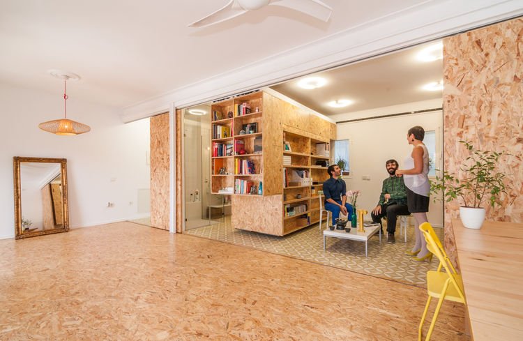 dwell's tweet photo. This tiny Spanish home rearranges at a moment's notice: https://t.co/UzngmUiiyv https://t.co/UKzShEH8ll