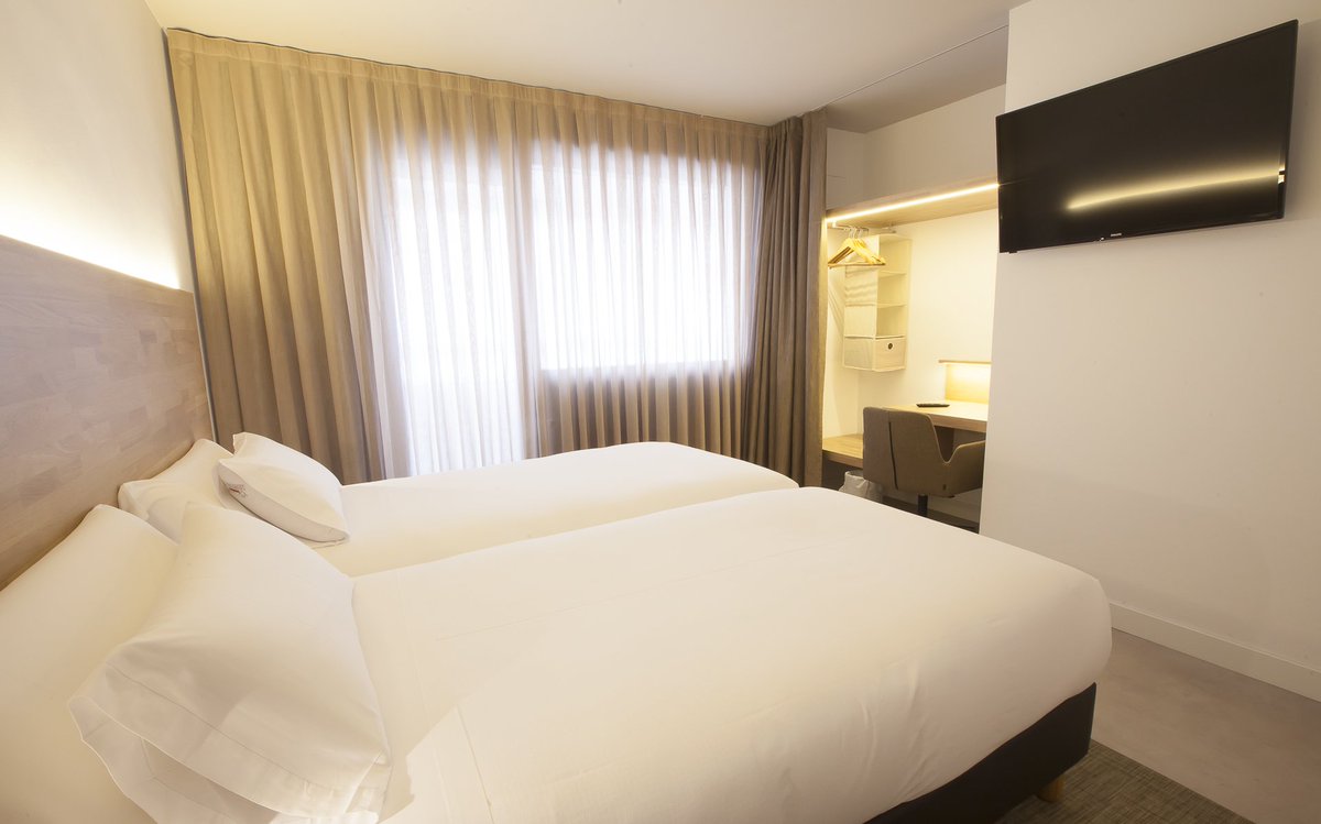 hotelApamplona tweet picture
