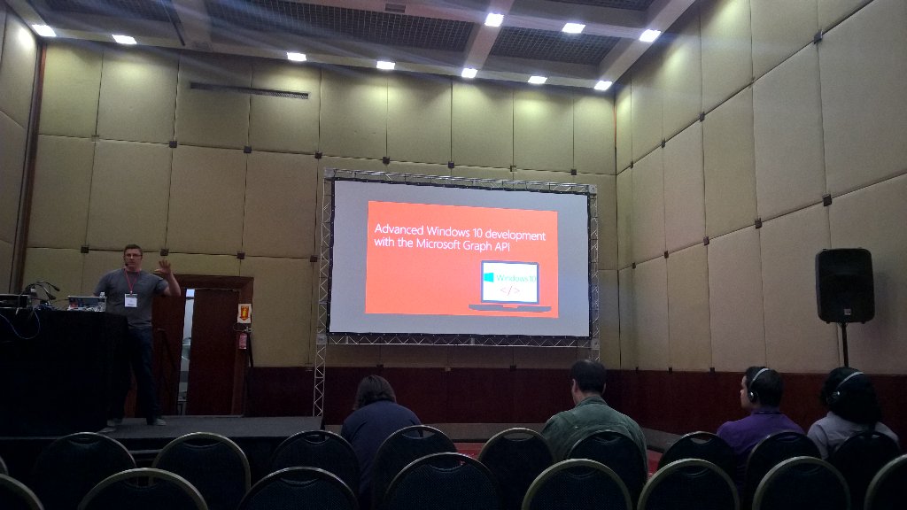 zapellat's tweet image. Windows 10 apps. #CloudRoadshow #MSFTCloud