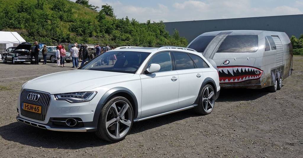 Camp_allroad's tweet photo. Proper #allroad #usingit for #WagonWednesday | 📷 Opron | #campallroad @Audi #towmode #quat… https://t.co/qo5SM0M0yh https://t.co/Pp0PeD5iuy