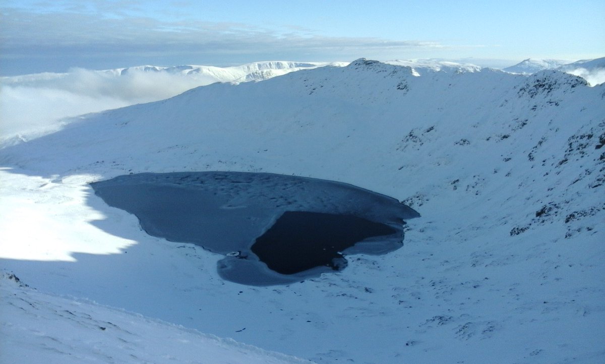 Superb views on Helvellyn today. Read the Weatherline report here: lakedistrictweatherline.co.uk/home #LakeDistrict