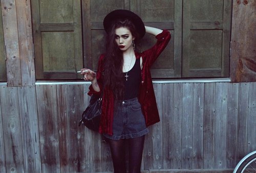 Kentztty's tweet image. « †      🚬     †»