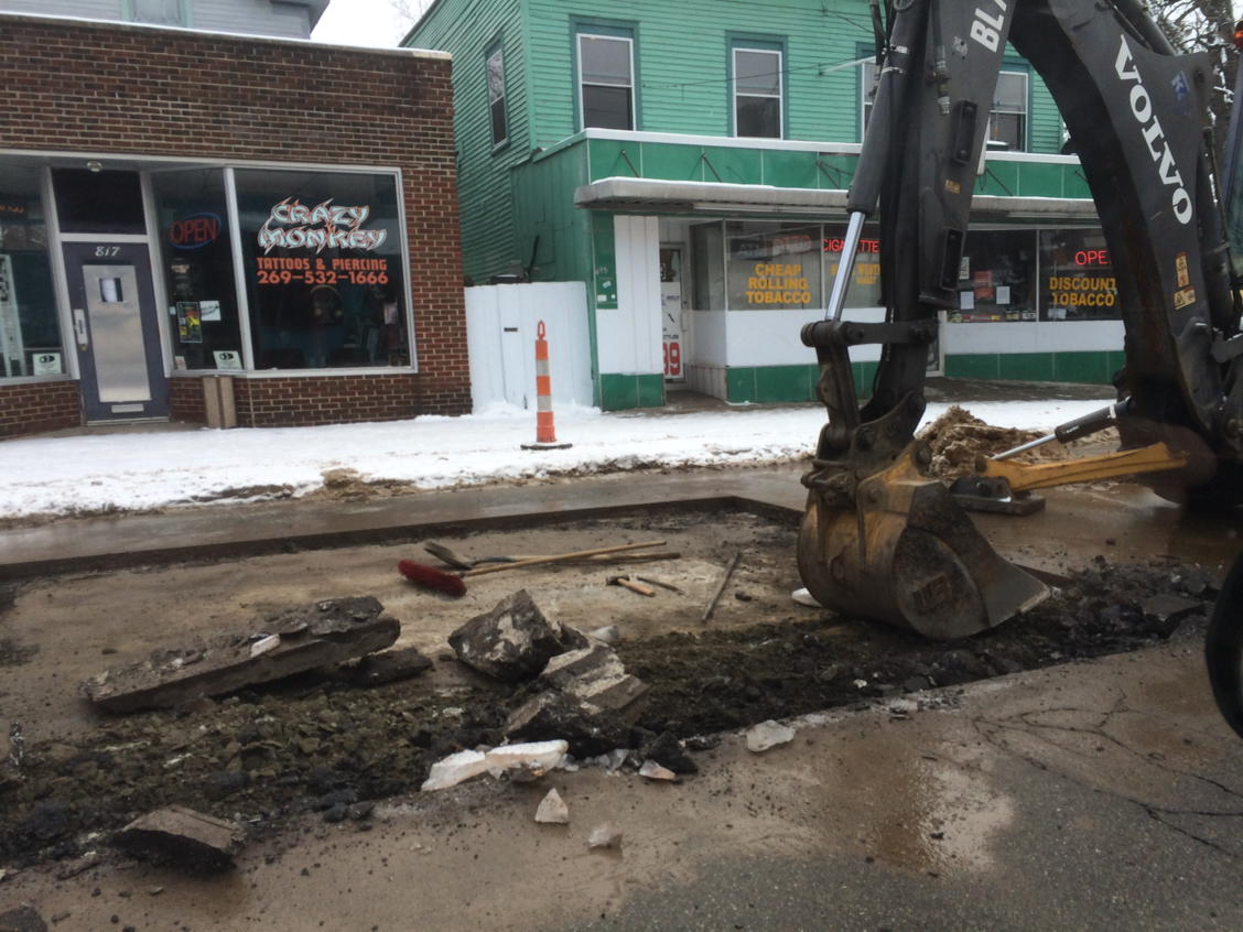 Avoid S. bound Westnedge Ave. today. Big hole in the vine neighborhood.