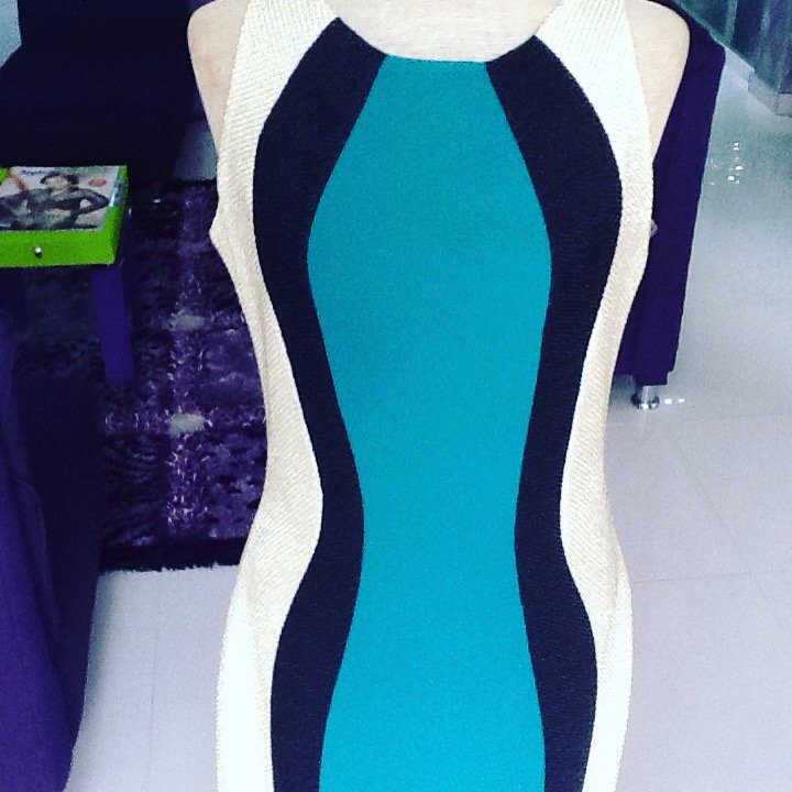 EnthystFashion's tweet photo. The first person to reach out to us, will receive a 40%  discount on this dress ...... Can u beat that? https://t.co/DnmzvaWSnr