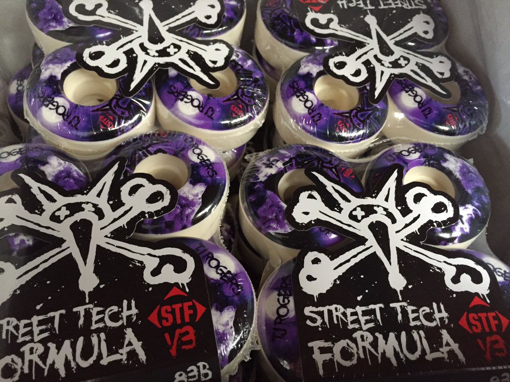 .<a href="/tjrogers_1/">Tj Rogers</a> pro wheel <a href="/SkateOneCorp/">Skate One Corp</a>🐺 bit.ly/TJwolf52mm #BONES4LIFE