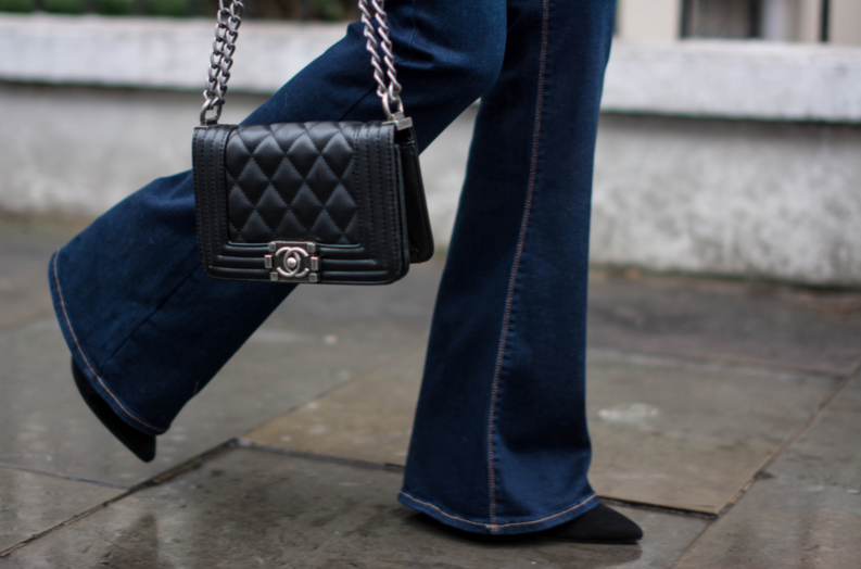 EstiloDF's tweet photo. #Tendencias 
Chicas de #EstiloDF, ya vienen los "jeans pata de elefante", ¿los usarían en su outfit? https://t.co/bLsG4nGljW