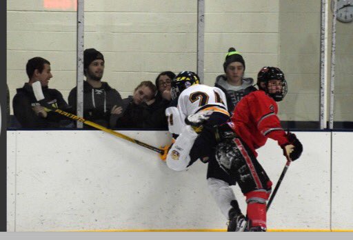 Joeypatterson18's tweet photo. When you forgot how to hockey #gameday #bearshawkey #JoBoGriffins https://t.co/2DnYwRKAqo