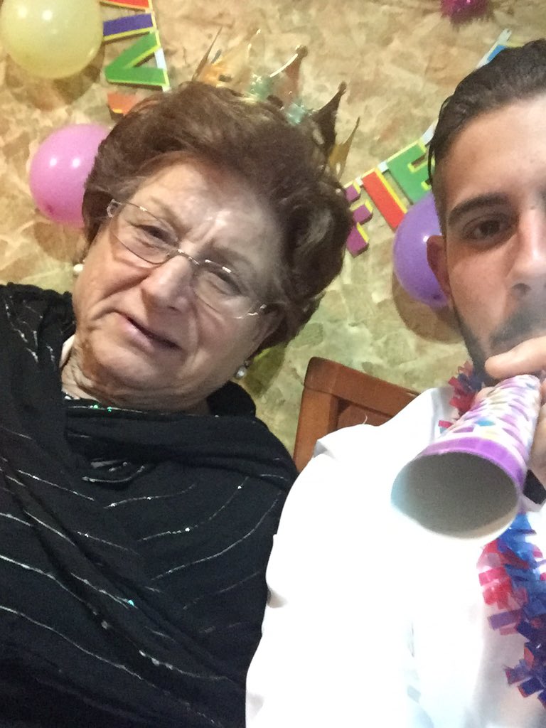 #SelfieConTuAbuela