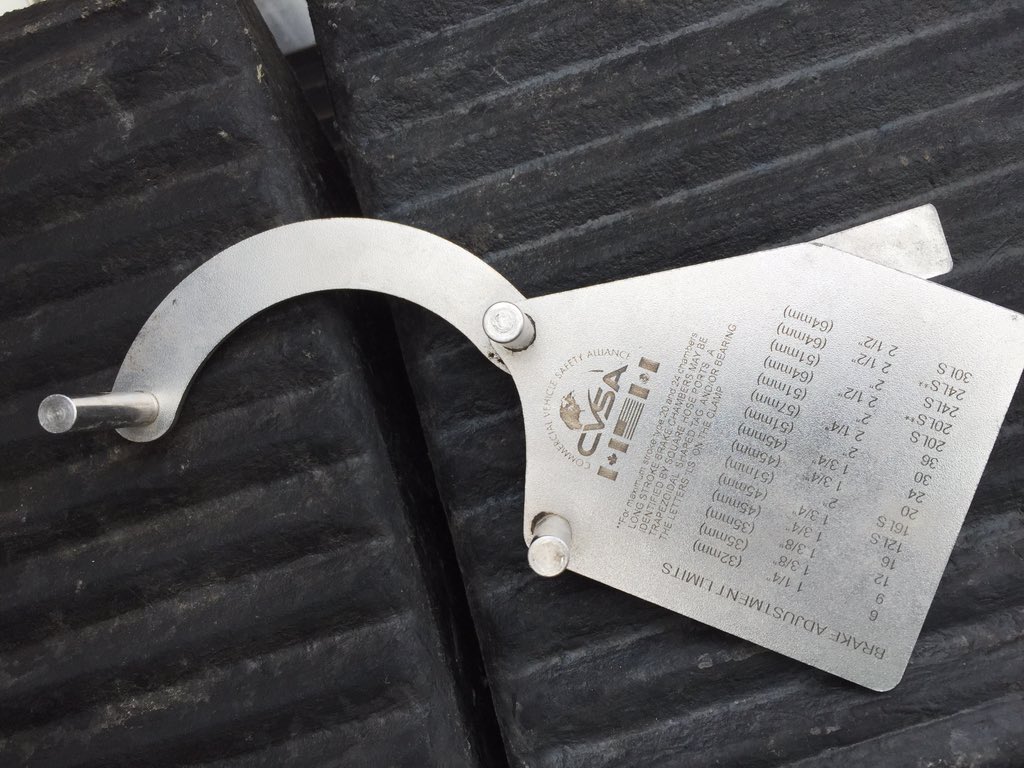 HRPSCMV's tweet photo. #CMVtest #Trucking #Test. Can anyone identify this tool and it's use for ? #stuffweuse @CVSA @OPCVC @TalkTruck ^pm https://t.co/C1mfDqbwxz