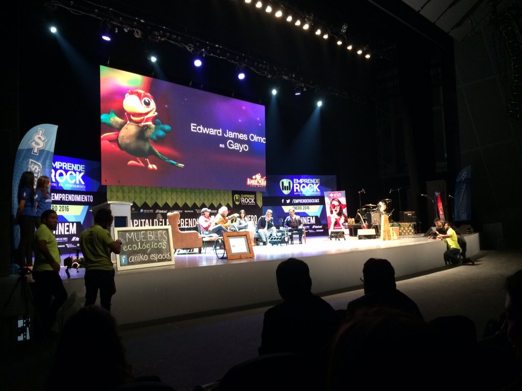 Ningun arte ataca de tal manera el subconsciente como el cine
Edward J Olmos