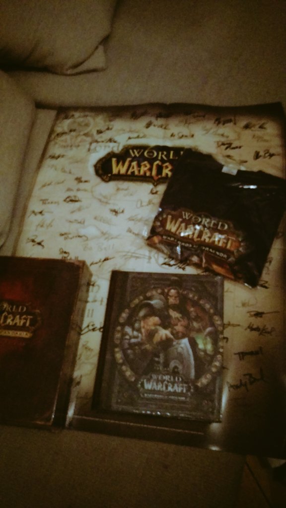 hotted89's tweet photo. Giving away the last few items that I got from @Warcraft over Christmas!
RT+Follow to participate! Drawing in 1week! https://t.co/iRmb3QNhnd