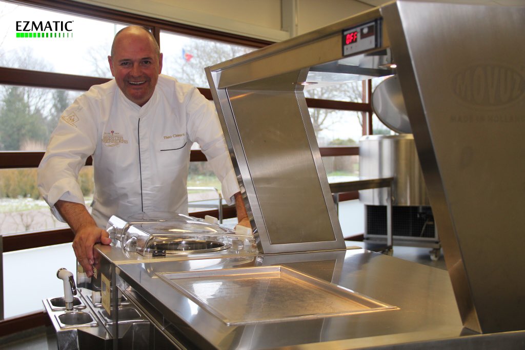 IceTeppanyaki's tweet image. #innovatief concept #GelatoMachine en #Movuz #IceTeppanyaki Introductie @IJSvak #beurs 2 en 3 Feb #Uden #ezmatic