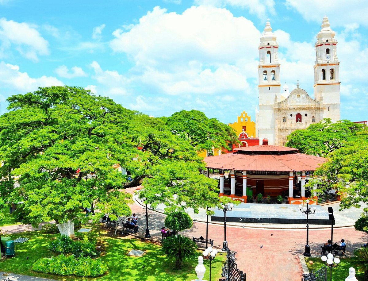 CampecheTravel's tweet photo. San Francisco de Campeche, una ciudad de colores vibrantes que transmite su alegría y tranquilidad a quien la visita https://t.co/T6d9HwjpNW