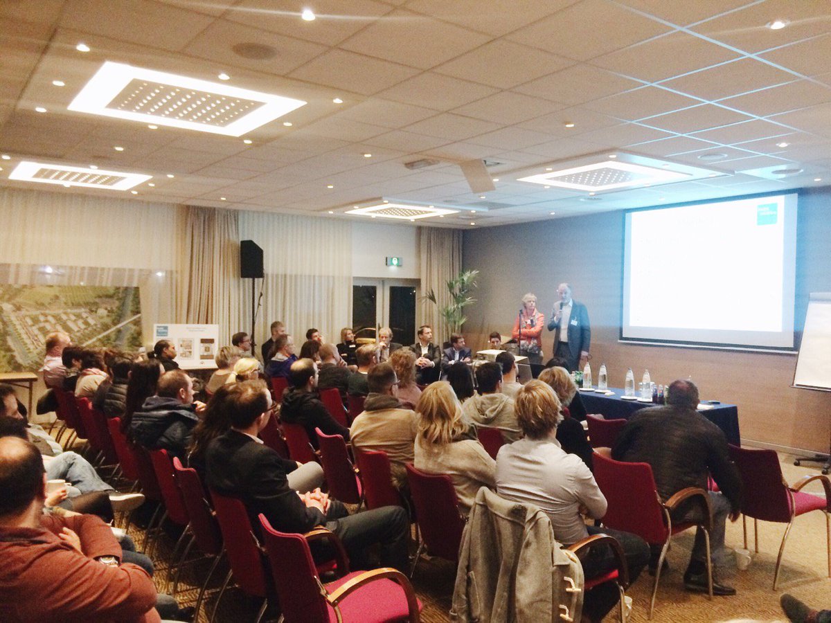 Volle bak tijdens de eerste informatieavond. En wat zijn we er blij mee! #thuisinschiedam