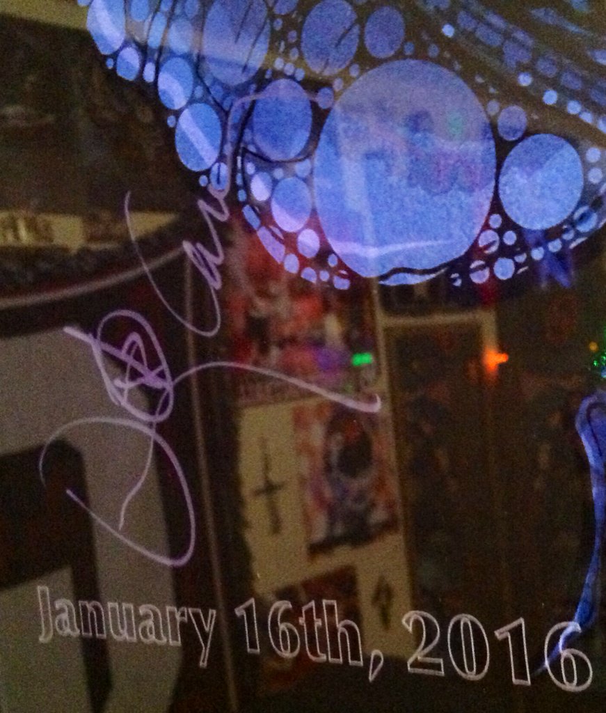 circlepit78's tweet photo. Closeup pic of Danny Careys autograph on my Tulsa #TOOL poster! #toolposter #dannycarey #toolautographs #tooltour https://t.co/RCkzhRUL1T