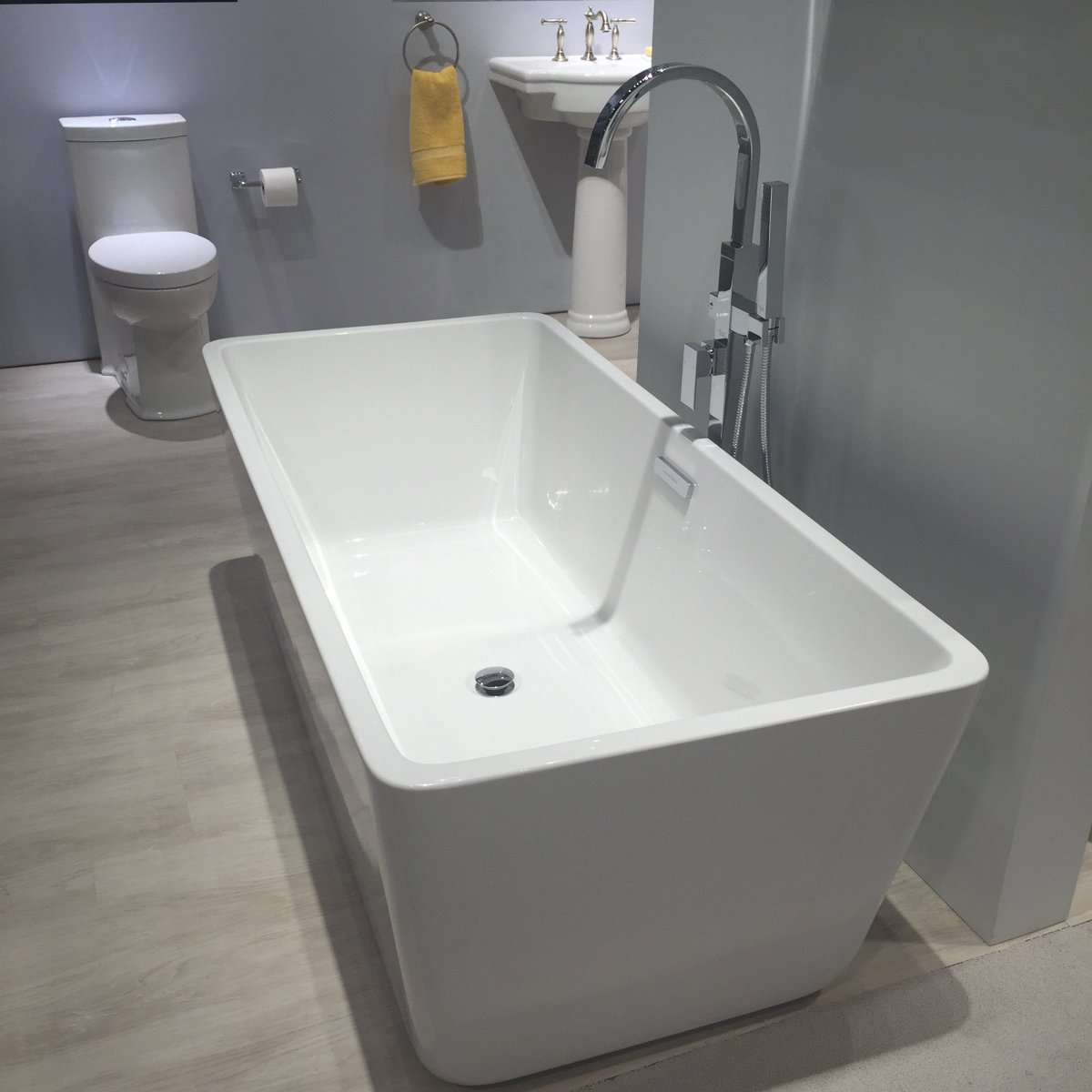 American Standard On Twitter Our Sedona Freestanding Tub