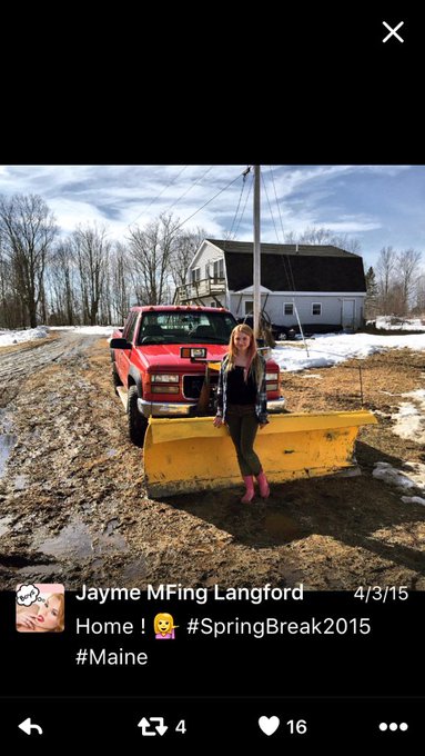 In honor of my very 1st #WCW ever..  Girls who drive #trucks 🚚🚛 @jaymeMFlangford @jessieslife https://t<a href="/tag/wcw"class="tags">#WCW</a><a href="/tag/trucks"class="tags"><span>#trucks</span></a>