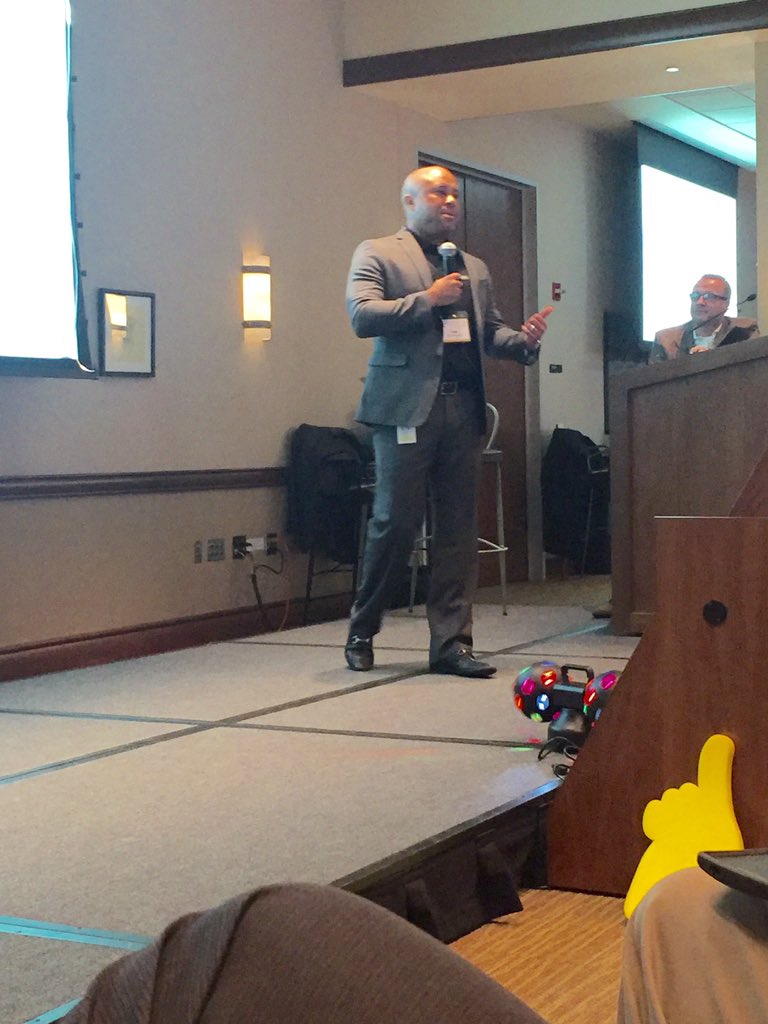 purceydee's tweet photo. Joe giving inspiration!💕 #leadership #makeHimProud @SprintCentralTX @j8o8e8 @jrsimer https://t.co/UHasGJutxB