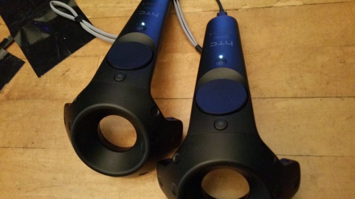 HoustonTexasVR's tweet image. Finally got to demo the new Vive Pre! I compare it in detail to the near-final Rift here: houstonvr.com/testing-the-ne…