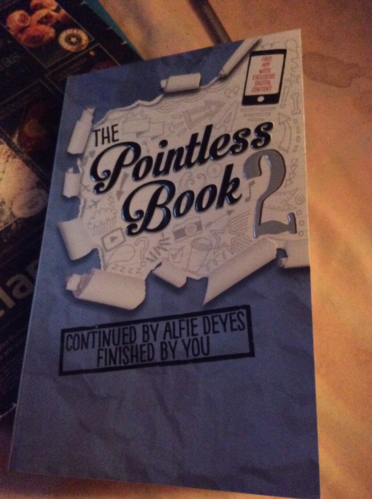 EmilyIsMyName_x's tweet photo. It came!! I ordered it last week! π #PointlessBook2 https://t.co/1410Ao3O5y