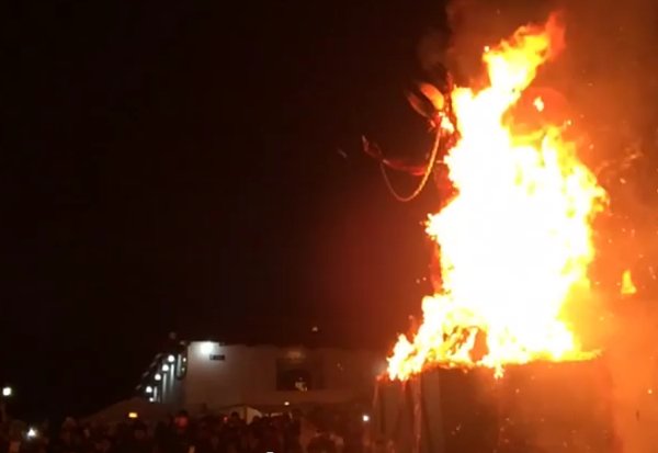 Bisa yaa RT <a href="/detikcom/">detikcom</a>: Upacara Bakar Setan di Amerika Tengah de.tk/6AEVWj via <a href="/detiktravel/">detikTravel</a>