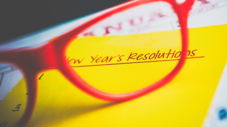 Rigzone's tweet photo. Use the New Year as a time to take charge of your career goals #RZBlog https://t.co/YJuXnqwK9n https://t.co/Ip5SytwO9s