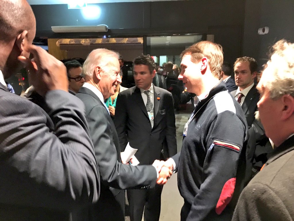 jharthorne's tweet photo. Tremendous honor meeting @JoeBiden at #Davos2016. Firm handshake, great style, awesome smile - very genuine. https://t.co/Xqzx6aGwSF