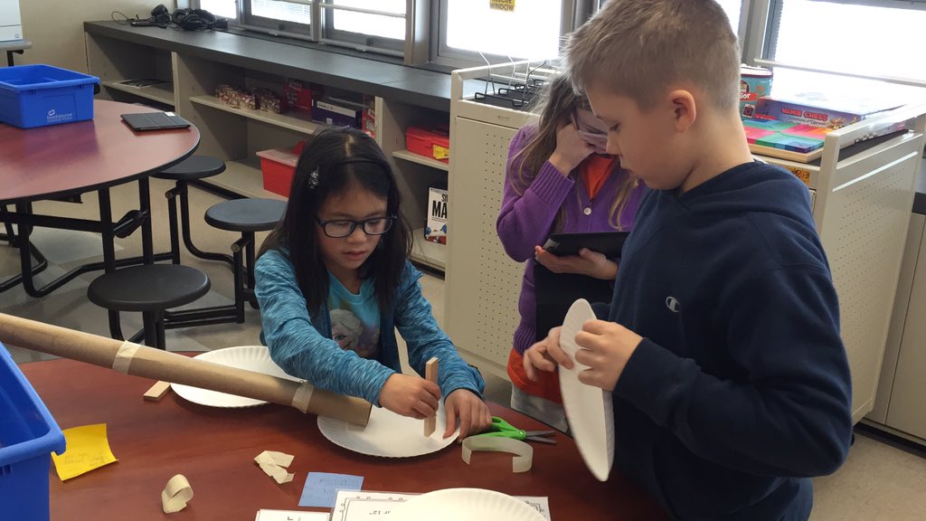 lockportiPad's tweet photo. "Wait I have a really genius idea!"#makerspace #notafraidtotry https://t.co/SXu5eEDNYG