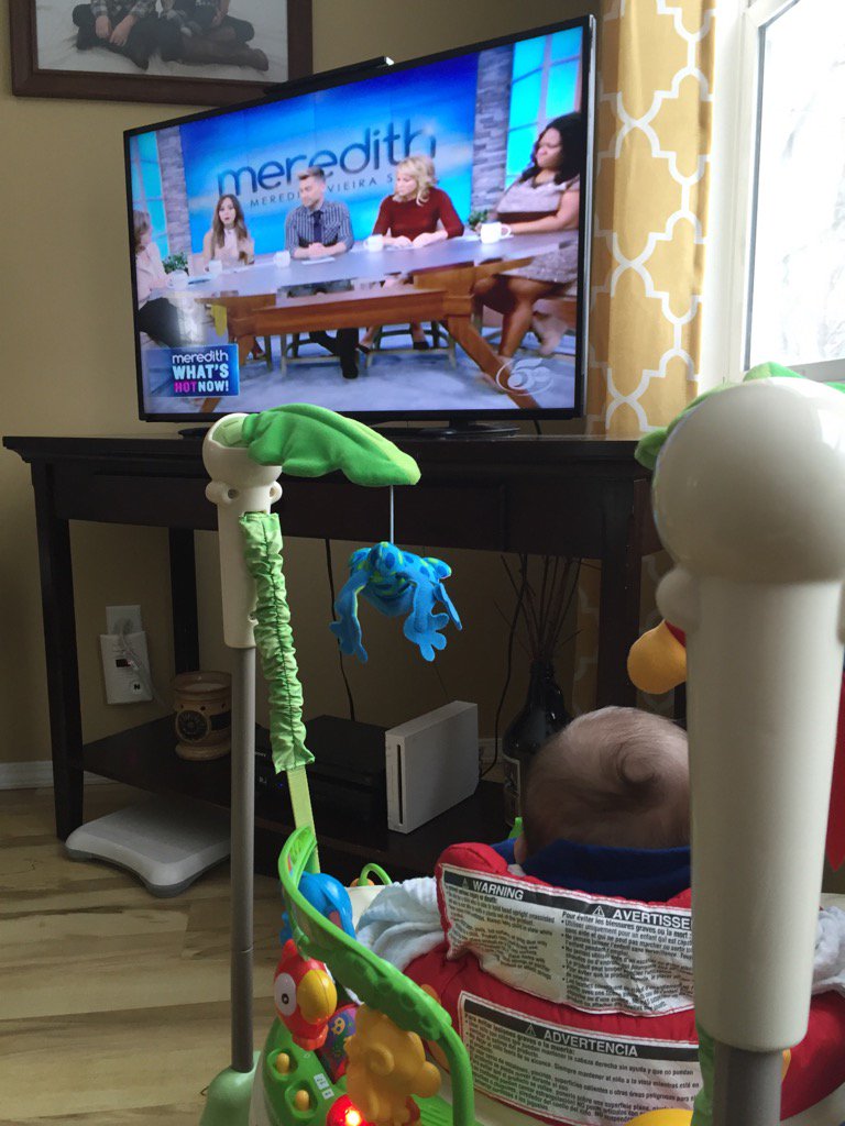 ashly_matzek's tweet photo. Brecken likes the @meredithvieira show as much as his mama ❤️😃👍🏻👶🏽 https://t.co/x7H8jwNFUb