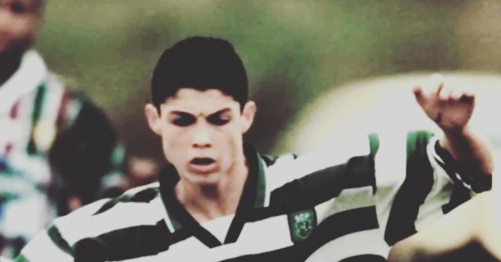 soootir's tweet photo. رونالدو : وقتی یازده سال داشتم می دانستم که دارم ستاره می شوم
#ronaldo : I knew I was going to be a star at 11
.
.
… https://t.co/xFPpn6coKP