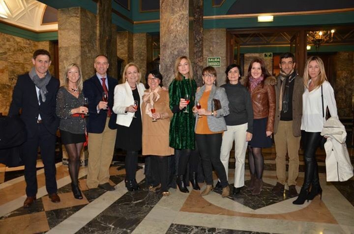 SoniaVillalbaL's tweet photo. Bonitos recuerdos #premiosFCS con @Analotrenco @csachezro @BecerrilT @majeloriz @jvisus @simonasesores @ajearagon https://t.co/UTpqdvpSMD