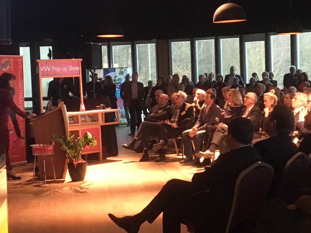 Prima en druk bezochte Nieuwjaarsbijeenkomst van @vvv_zuidlimburg 
Erg gezellig !