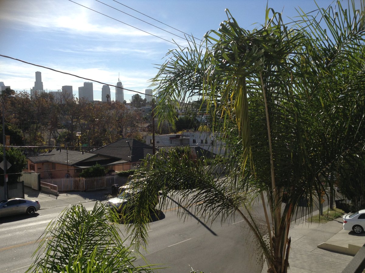 TheCollectionLA's tweet image. Downtown Loft for rent with an amazing view of LA!!! #livethedream #LA #LALIFESTYLE @RentDotCom @apartmentscom