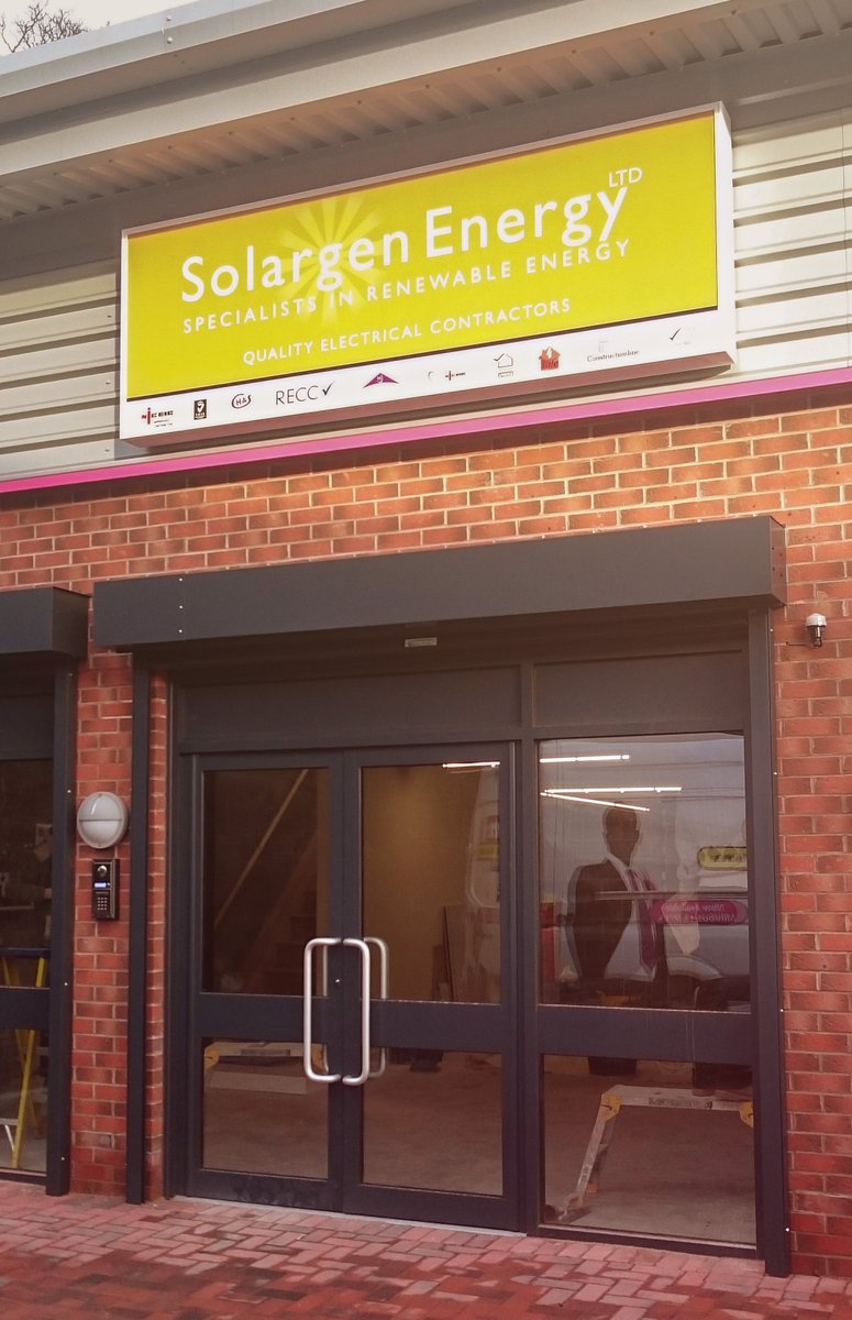 SXCentralLancs's tweet photo. Solargen Energy Ltd's new Lightbox is up! @SolarGenLtd #sign #lightboxsigns #lightbox https://t.co/Sm1uavdVmB