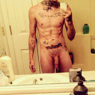 @anarchy_austin Daum my man is so sexxy. #Abs #Tatted #tattoos #sexiestmanalive #mine #love https://t