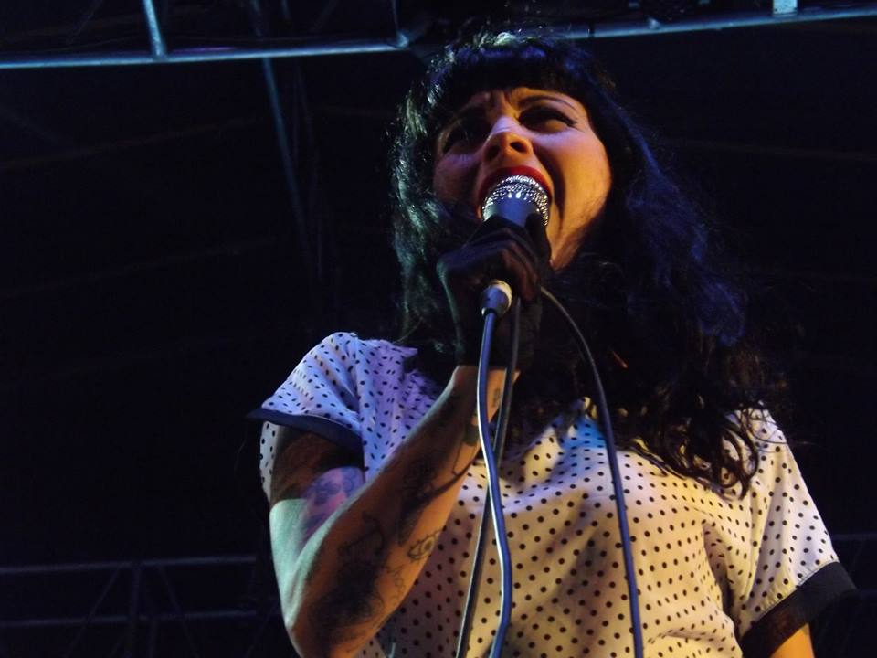 Inrocktv's tweet image. ¡Fans de @monlaferte! Espero que esten ya en camino al centro del D.F. porque les tiene muchos regalitos escondidos!