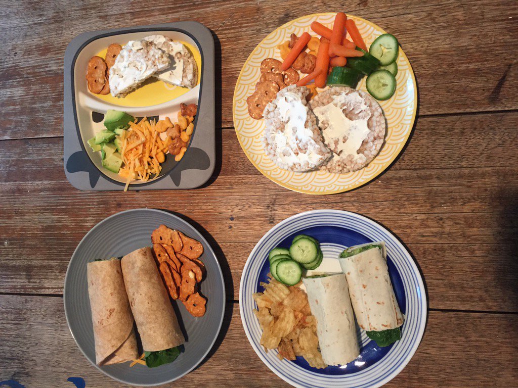 Bettyjeans11's tweet image. 3 kids 1 adult Lunch 4 ways! Not everyone likes the same #nutfree #eggfree #shellfishfree #anaphylaxis #inclusion