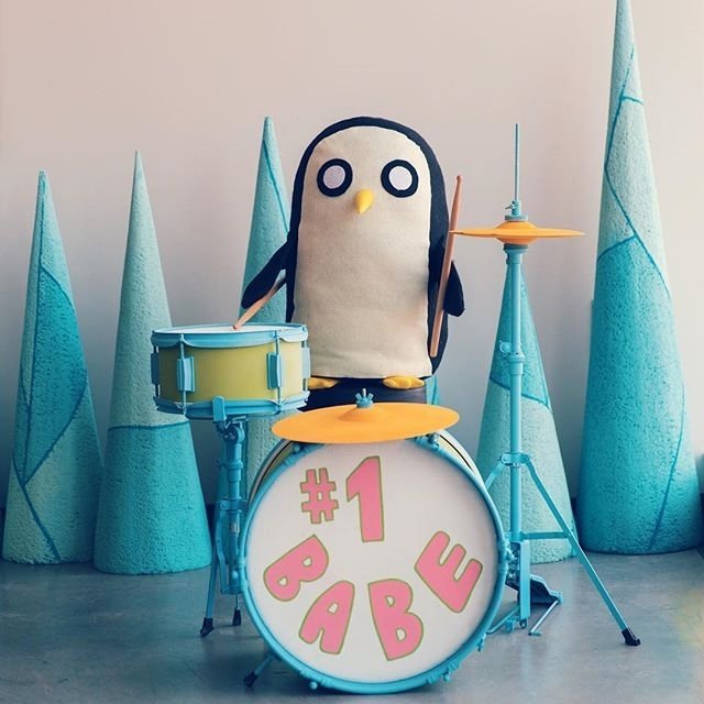 TwiFanClub's tweet image. Celebrating #PenguinDay with our #1Babe, Gunter! 🐧🐧🐧 #lol #dude #imback #intagram #instatag #intasize #instamood #i…