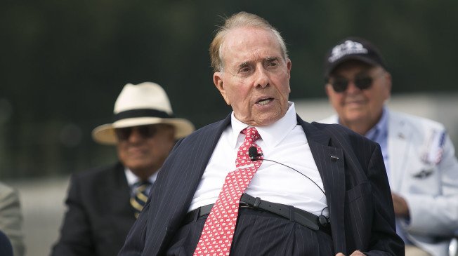 Crusty old Bob Dole praises Trump, bashes Cruz