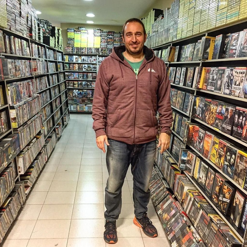 Montserrat_Avil's tweet photo. El rei de les pelicules
#film #video #videoclub #bestpeople #people #instapeople #excellentperson #comedy #history … https://t.co/xP4uIqwqUg
