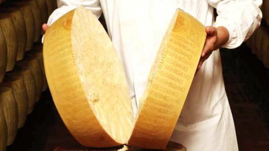 Don't forget...We are cracking a wheel of Parmesan at 5:30, TODAY!
Taste it, right from the core. See you soon.