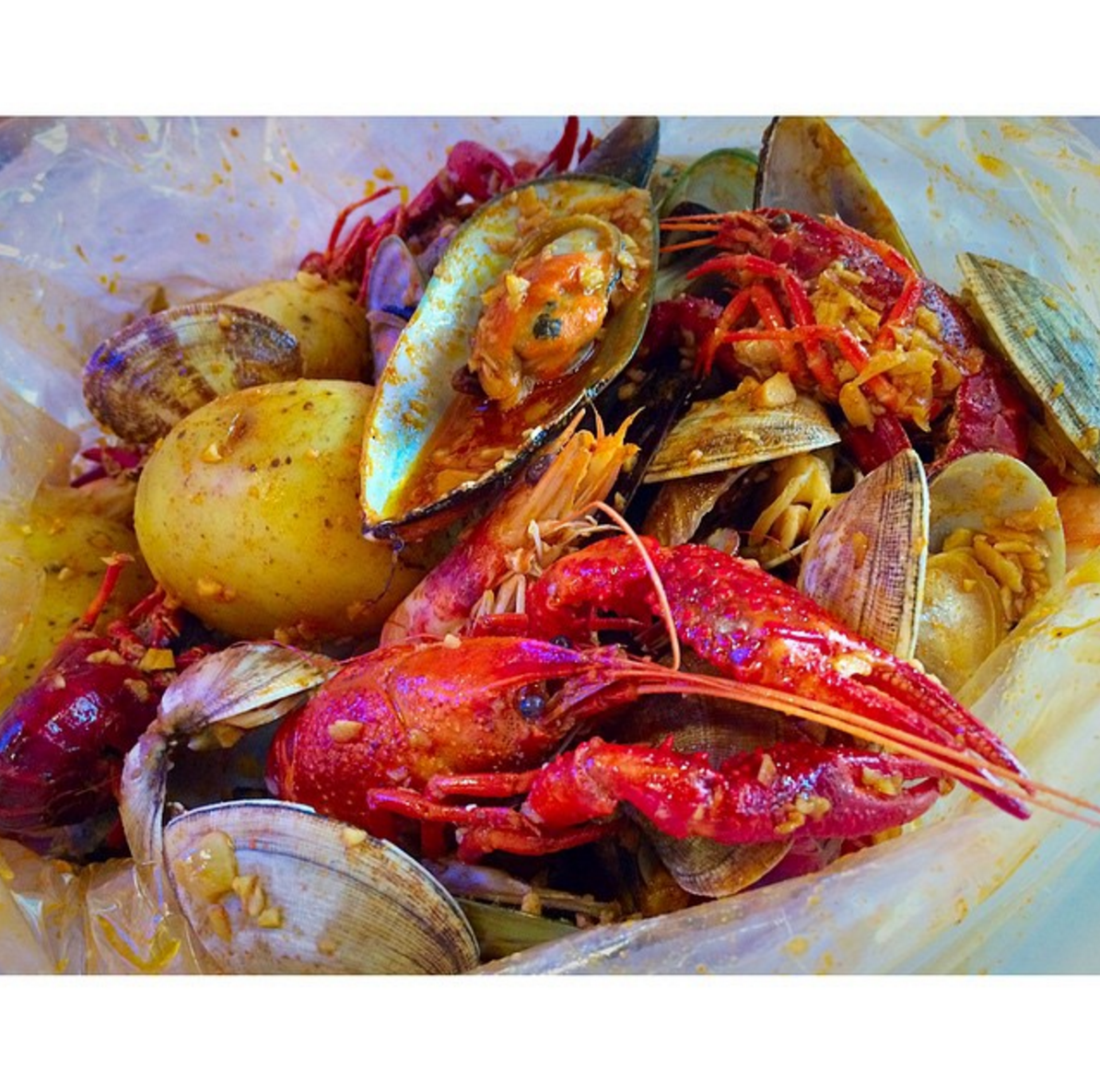 TheColonyWC's tweet photo. Just getting our #StinkinCrawfish on! #foodie #WestCovina #Covina https://t.co/7rm60PoK49